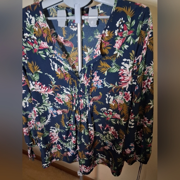 Suzanne Betro Tops - Suzanne Betro Navy Floral Pintuck V-Neck Blouse